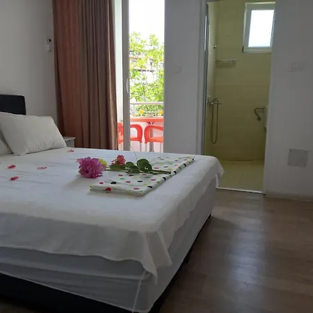 Apartments Verona Ulcinj Room photo